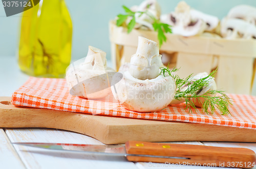 Image of raw mushroom