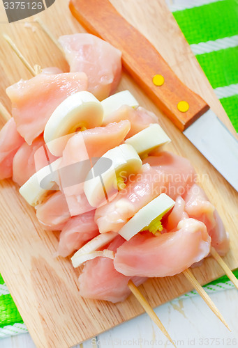 Image of raw chicken kebab