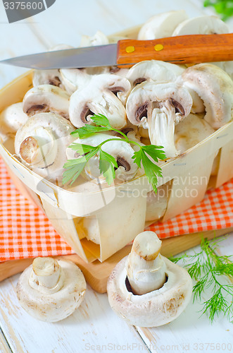 Image of raw mushroom