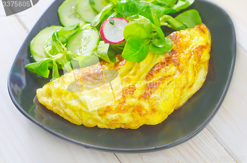 Image of omelette with salad