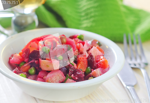 Image of fresh vegetarian salad