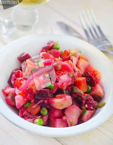 Image of fresh vegetarian salad