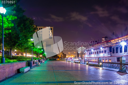 Image of savannah georgia waterfront and street scenes 