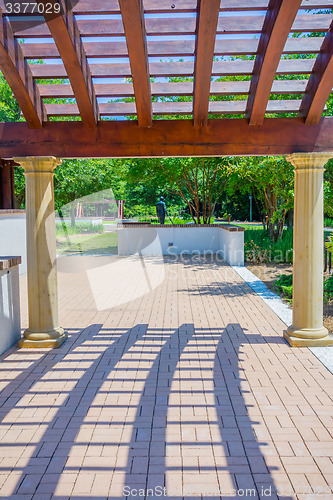 Image of trellis design canopy details