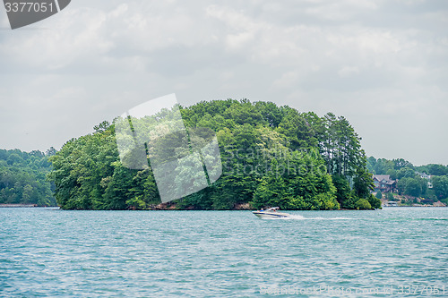 Image of relaxing on lake keowee in sout carolina