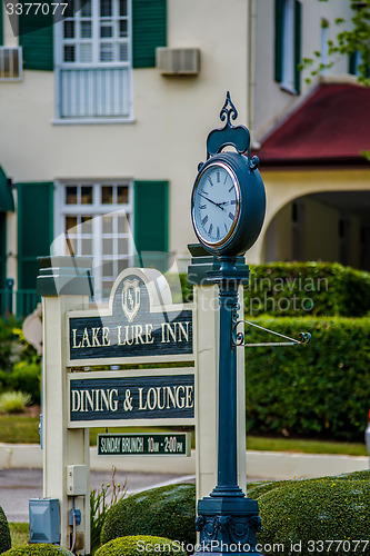 Image of scenery around lake lure north carolina