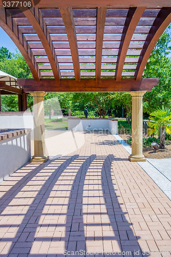 Image of trellis design canopy details