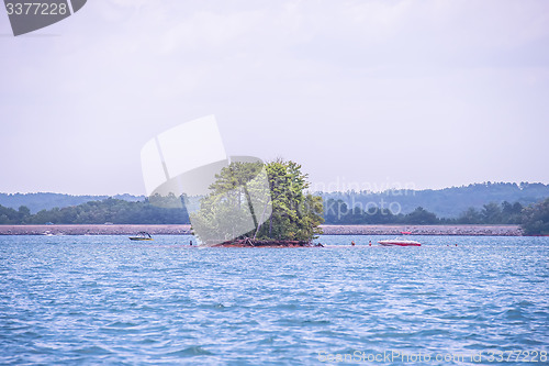 Image of relaxing on lake keowee in sout carolina