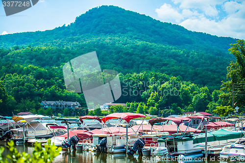 Image of scenery around lake lure north carolina