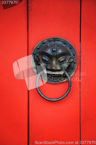 Image of Door in a traditional chinese temple.