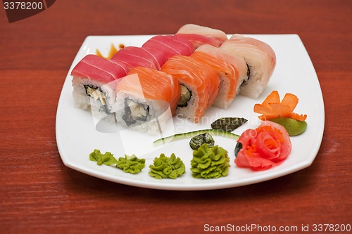 Image of Roll with cream cheese and salmon