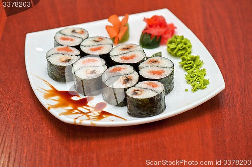Image of Roll with smoked eel and salmon 