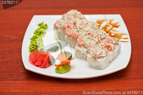 Image of Roll with cream sauce, salmon fish