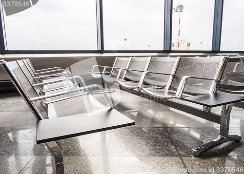 Image of A picture of new benches at the airport