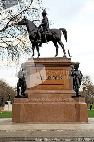 Image of historic   marble   statue in   city of london england