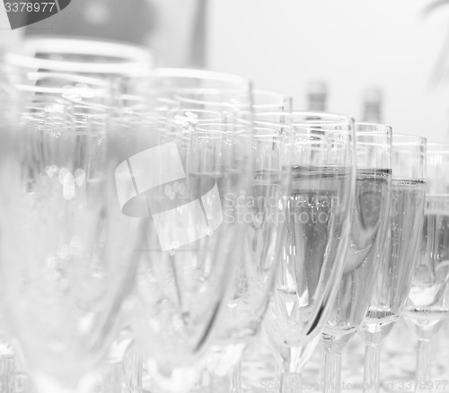 Image of glasses of champagne on the table