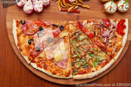 Image of pizza and sushi f