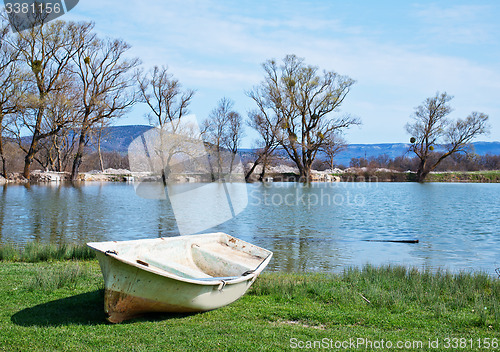 Image of lake