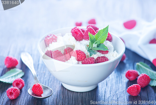 Image of cottage with berry