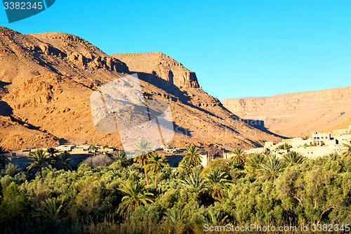 Image of construction  in    valley      africa  