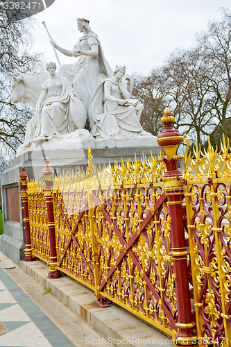 Image of albert monument in london kingdome and  