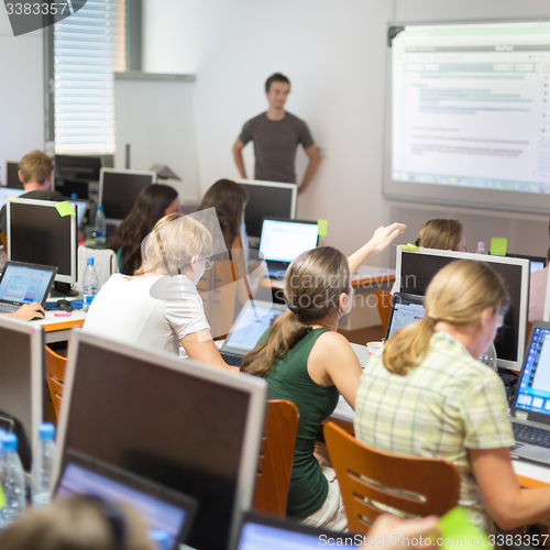 Image of IT workshop at university.