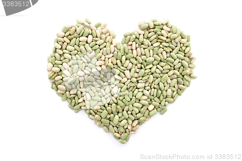 Image of Flageolet beans in a heart shape