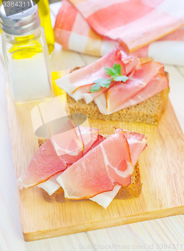 Image of sandwich with ham