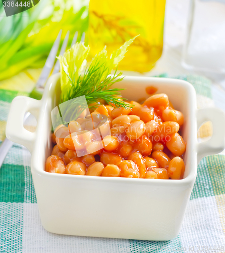 Image of white bean with tomato sauce