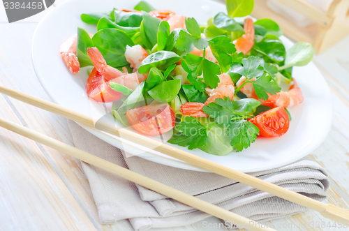 Image of salad with shrimps