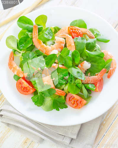 Image of salad with shrimps