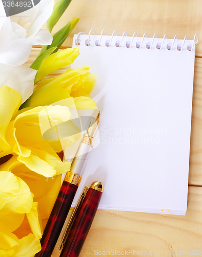 Image of note ans flowers