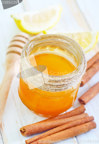 Image of honey,cinnamon,and lemon