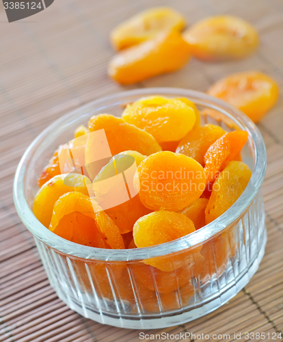 Image of dry apricots