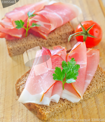 Image of sandwich with ham