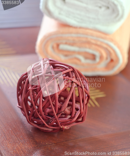 Image of decoration ball and towels