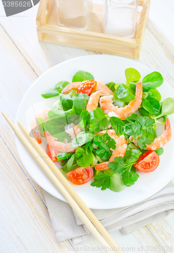 Image of salad with shrimps