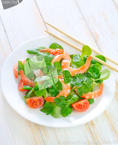 Image of salad with shrimps