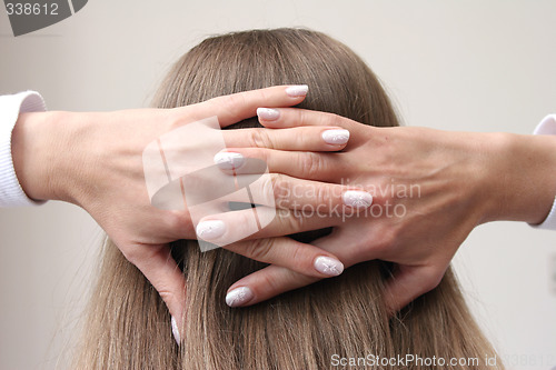 Image of woman´s hands