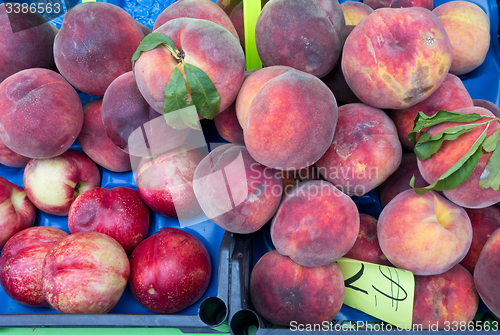 Image of peaches