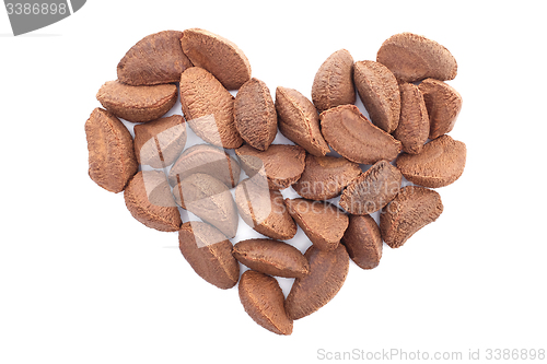 Image of Brazil nuts in a heart shape