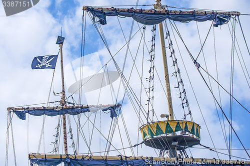 Image of Sail boat with crows nest and yard