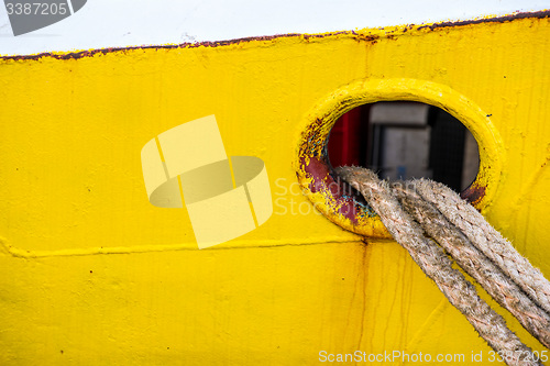 Image of mooring line of a trawler