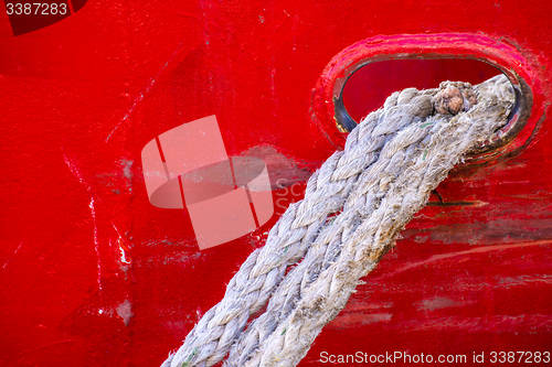 Image of mooring line of a trawler