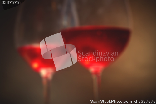 Image of red wine in two glass