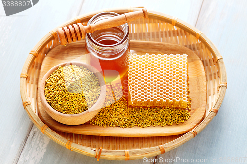 Image of bee pollen