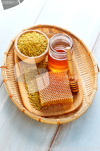 Image of bee pollen