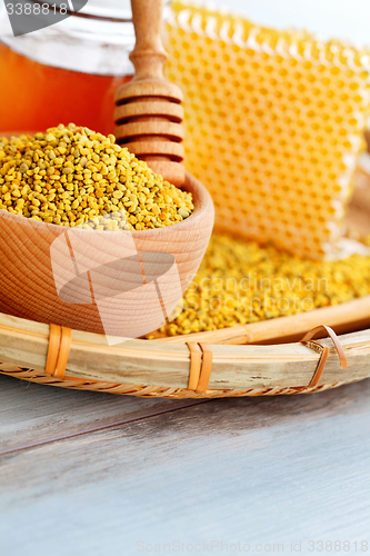 Image of bee pollen