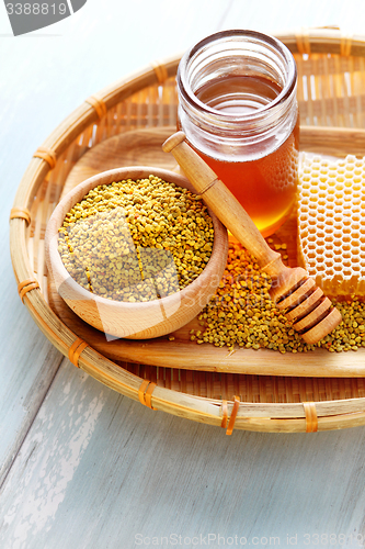 Image of bee pollen