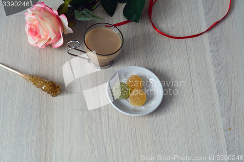 Image of white coffee with fruit marmelade